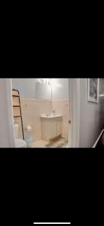 Stylish Getaway Elegant 3BR 2BA Patio Oasis Near NYC, EWR & American Dream Mall - Newark - 4