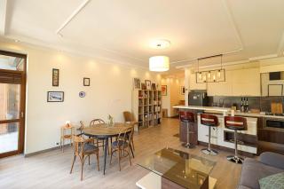 Central and Comfy Tbilisi 1BR Apartment - by Wehost - Tbilisi - 6