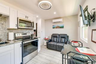 2 Mi to Beach Hideaway with Shared Pool in St Pete! - Oakhurst Shores - 8