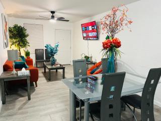 NEW! 2 min from STC, Convention Center & Palms Crossing - McAllen - 5