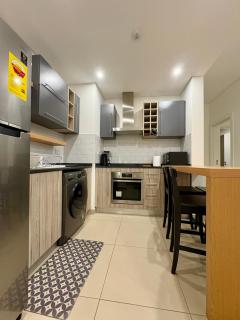 Cozy 2-Bedroom in Prime Location - 1