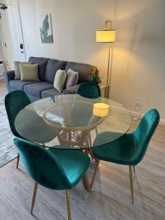 Heart of Waikiki w/ Kitchen - Free Parking - City View - Unit 1714 - Honolulu - 5