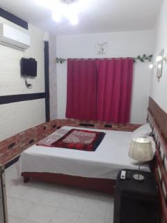 Four Seasons Hotel - 7