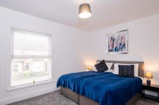 Modern 3 Bedroom Home in Central Rugby w Parking - 8