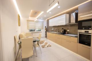 Apartment KLER-Elegant Stay Ali Demi - Tirana - 0