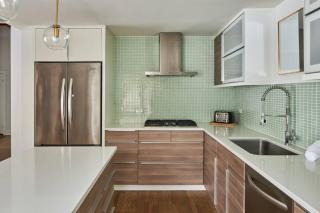 Central Ottawa Modern Retreat - 6