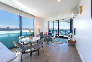 2BR Luxury Retreat with Rooftop Pool Access - Brisbane - 9