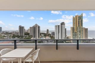 Stunning Ocean Views 2 Bedroom Apartment - Gold Coast - 3