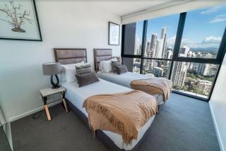 3 Bedroom Apt with High Level Ocean Views - Gold Coast - 1