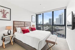 Spacious 2 Bedroom Apartment in Paradise - 9