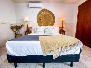 Gorgeous and Equipped 3BR Villa With Private Pool and Patio - Mérida - 6
