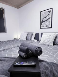 Stylish Rosehill Stay w/ Balcony - Sidney - 5