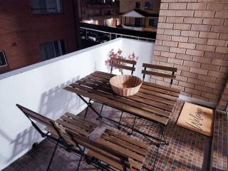 Stylish Rosehill Stay w/ Balcony - Sidney - 1