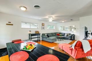7 Mi to Dtwn San Antonio Charming Home with Yard - San Antonio - 8