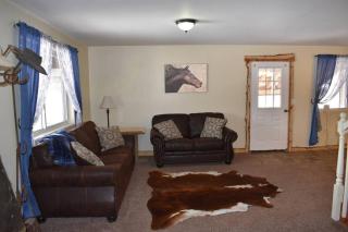 The Ranch House Retreat - Alton - 2