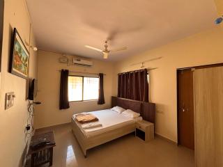 Hill Side Family Guest House - Lonavala - 7