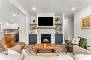 Brand New Custom home - Grayson - 9