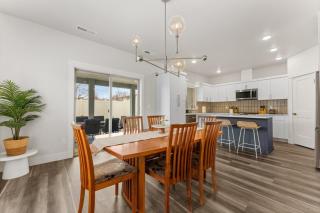 Brand New Custom home - Grayson - 4