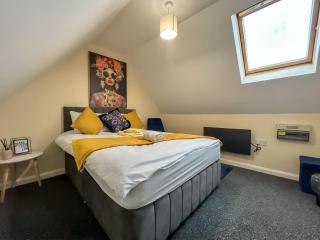 Sherry's 2 Bed Guest House - Buckinghamshire - 5