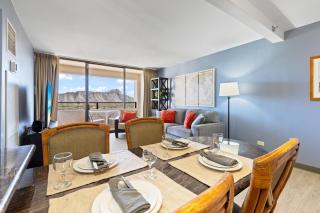 Renovated 2-Bedroom Condo with Ocean Views and Complimentary Parking (s3113) - Honolulu - 7