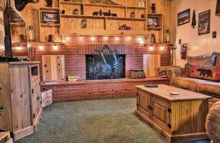 Sugar Pine Escape w Hot-Tub & Forest Backyard! - Sugarloaf - 6
