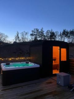 Townhouse with Jacuzzi - - 8