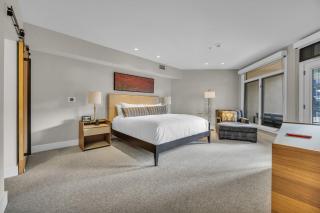 Main St Gem Luxe 3BR with Hot Tub & Views - 6