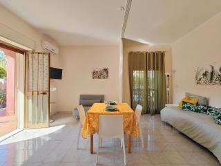 Lemon Tree Home - 1