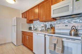 Scenic 23rd-Floor Corner Retreat with Diamond Head & Ocean Views (12305) - Honolulu - 7