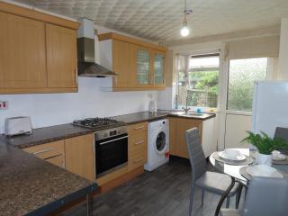 Minimalist Comfort in Prime Spot - Birmingham - 2