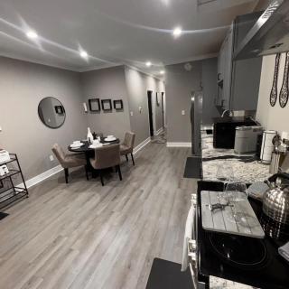 Chic Oasis 1 Miles from DWTN - Columbus - 2