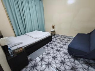 Summer Hostel 04 BR - Abu Dhabi - 3