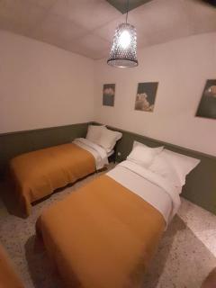 Maison de village rénovée au pied des alpilles - 1