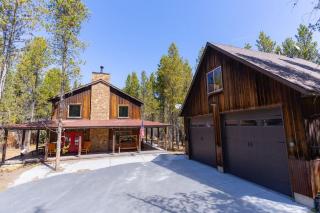 Trails End Lodge- Bills Island - Island Park - 0