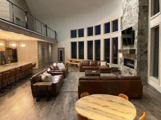 Dual Cabin- Yellowstone Family Retreat- Sled Hill - 3