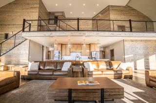 Dual Cabin- Yellowstone Family Retreat- Sled Hill - 9
