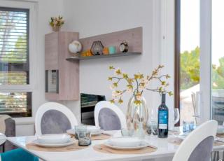 Apartment Sunshine, Sea View & Beach! - Ivan Dolac - 7