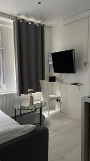 Lovely Ground Floor Miles Apartment - Londra - 2