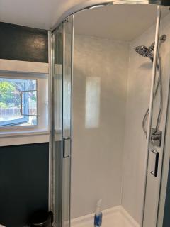 Comfort House in Kerrisdale, Private and Shared Rooms - Vancouver - 3
