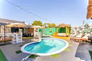Caline VIP Luxury Jacuzzi &, Swimming Pool MEWS - Kapstadt - 1