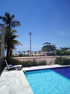 APARTAMENTO Pe na Areia com piscina vista mar bairro nobre - Bertioga - 0