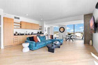 Rooftop Pool Modern 2BR, 2BA - Panoramic Hollywood views - Los Angeles - 7