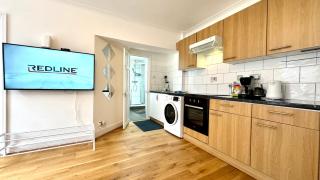 Stylish 2 Bedroom Apartment by Ali - Londra - 3