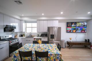 Stylish Private Room by Downtown LA with Private Parking - Los Angeles - 9