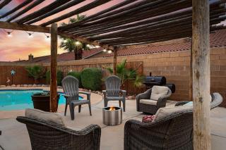 Beautiful Desert Oasis Villa with Pool - 1