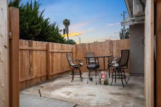 Entire Private Studio with 1 King Bed, Full Kitchen, Gated Yard, Available Now - Spring Valley - 5