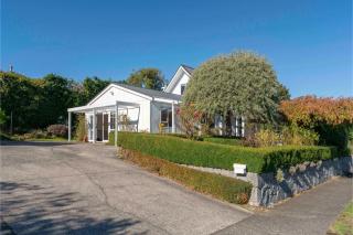 Serenity Cottage - Taupo Holiday Home - 0