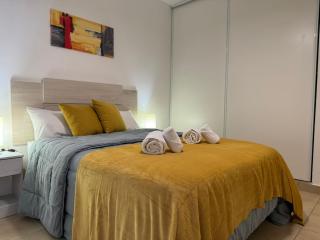 UN DORMITORiO EN EL CENTRO DE NEUQUEN CERCA DE TODO - 4