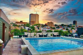 Le 708 Parking Downtown Pool BBQ - Quebeque - 5