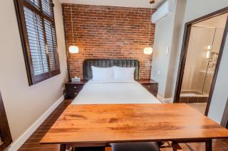 Self Check-In Boutique Hotel - Quartier latin - Room 202 - Montreal - 4